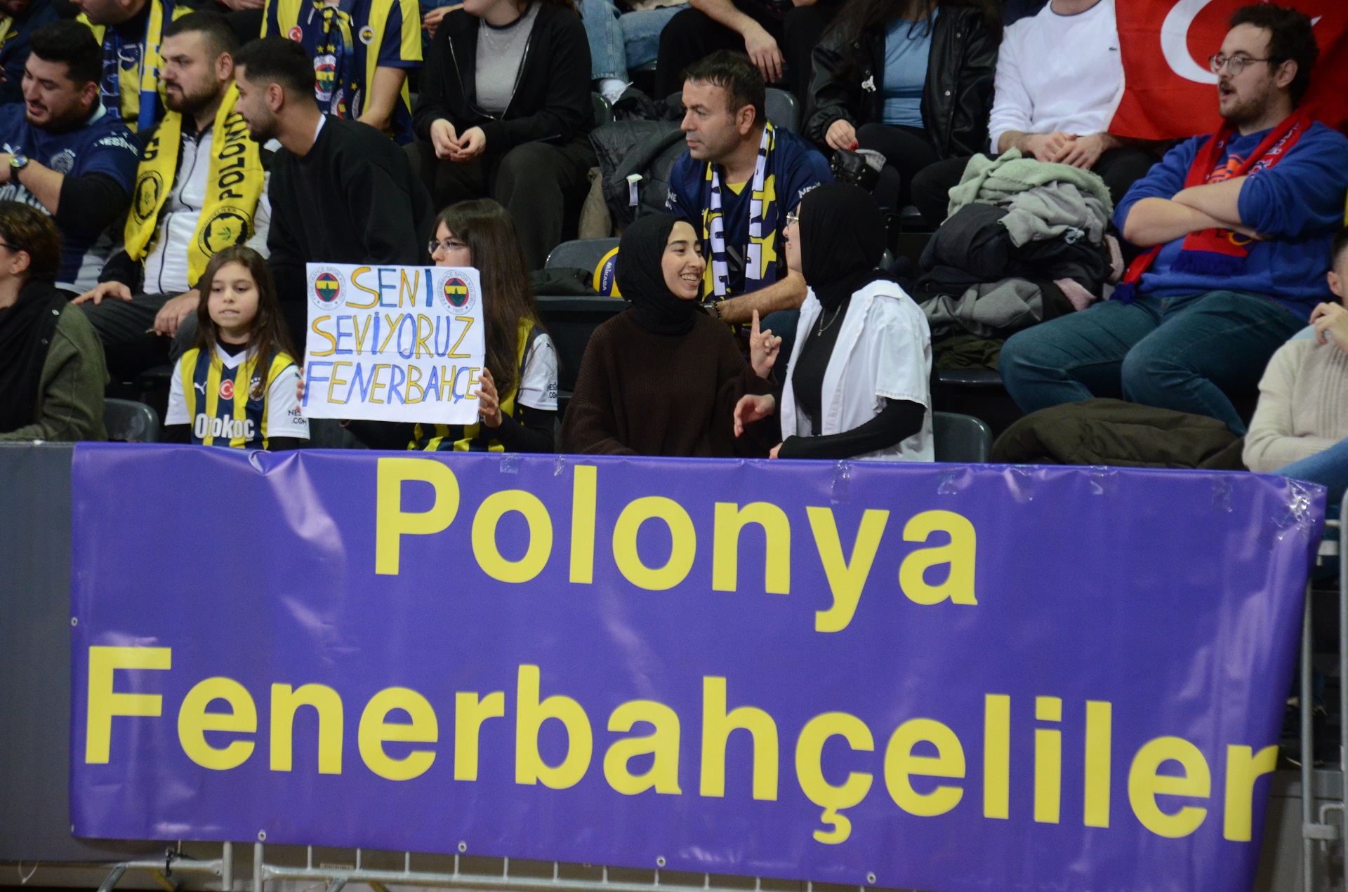 Łódź Deplasmanında Zafer ve Coşku: Fenerbahçe Medicana 3-1 Kazandı!